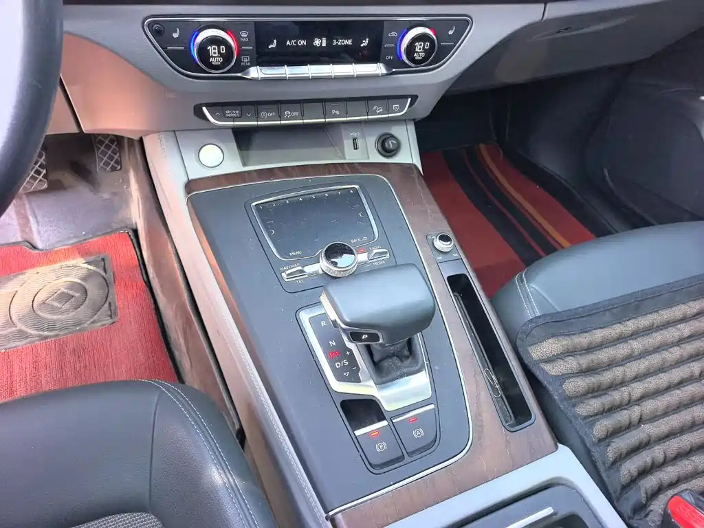 Audi Q5L — миниатюра 13