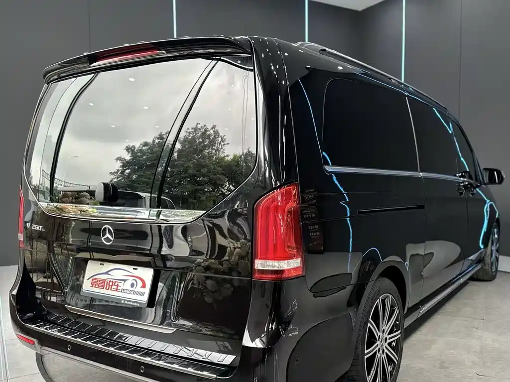 Mercedes-Benz V-Class V 2022 V 260 L Luxury