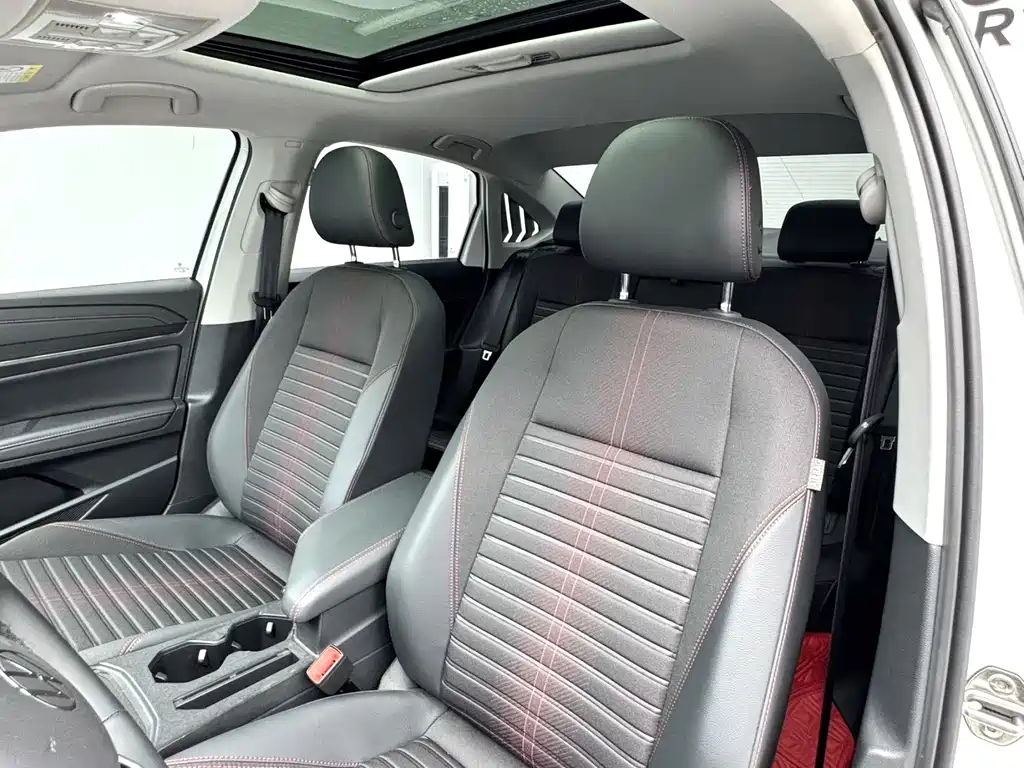 Volkswagen Lavida — миниатюра 7