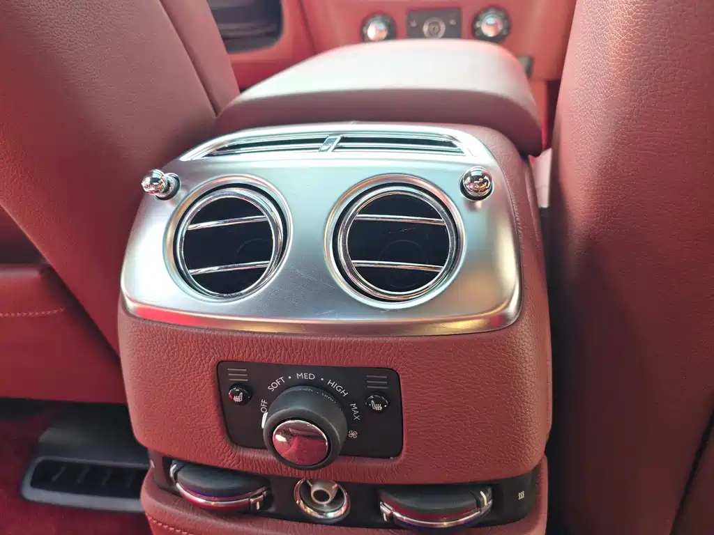 Rolls-Royce Ghost — миниатюра 11