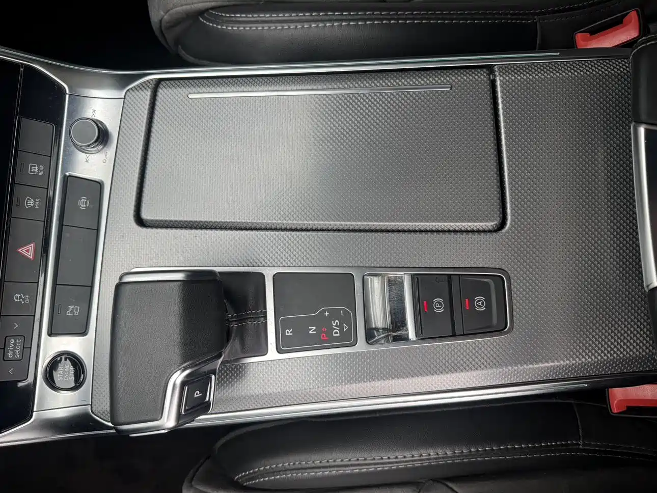 Audi A6L id 4674463 из Китая 17