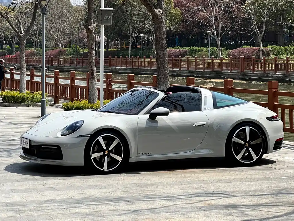 Porsche 911 2020 Targa 4 3.0T