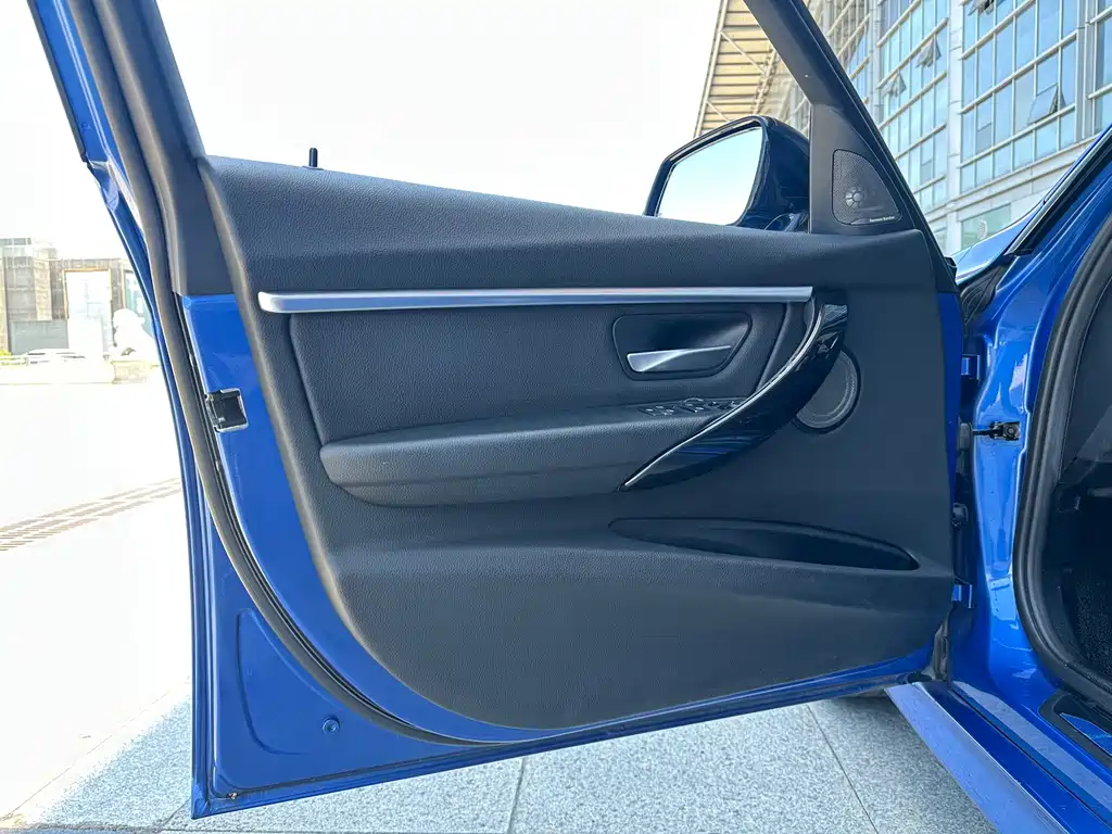 BMW 3 Series — миниатюра 16