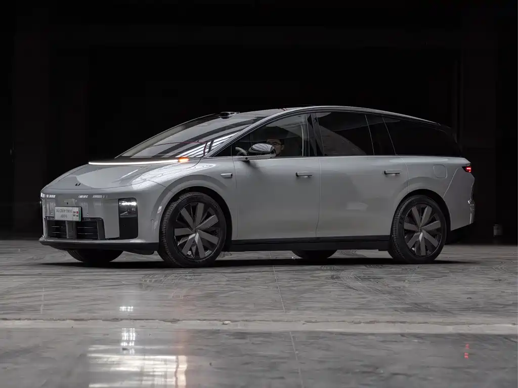 Li Auto 理想i8 2025