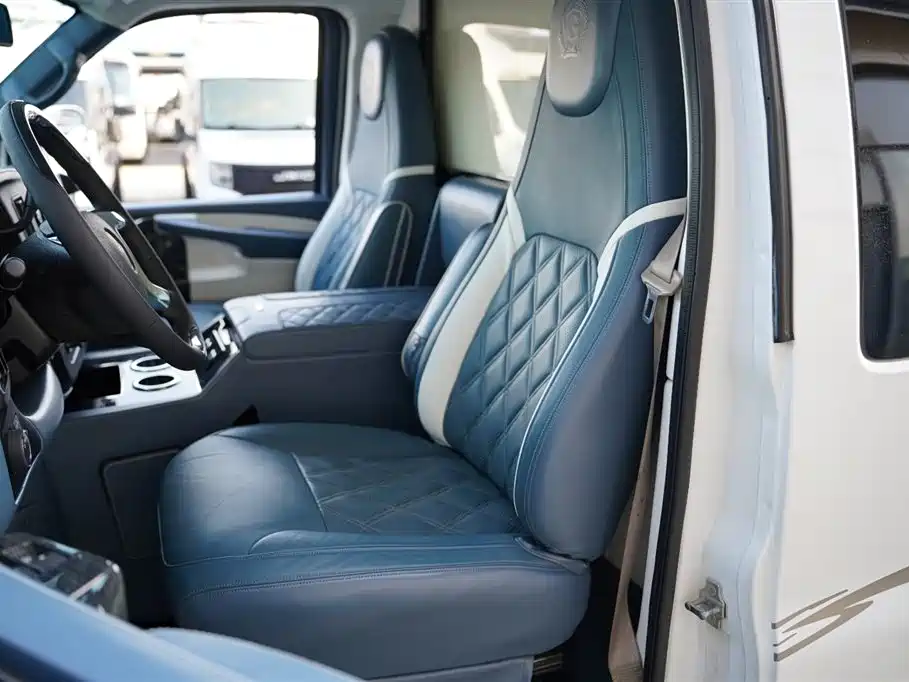 GMC Savana 5.3L G600S 4WD Elegant Premium Edition, фото 6