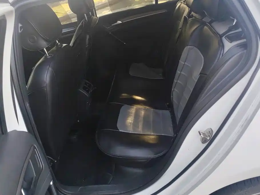 Volkswagen Golf — миниатюра 11