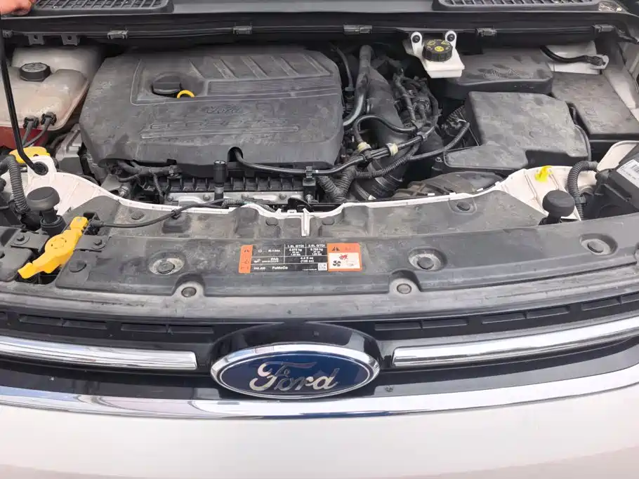 Ford Kuga — миниатюра 10
