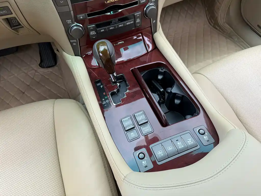 Lexus LS 2006 460L