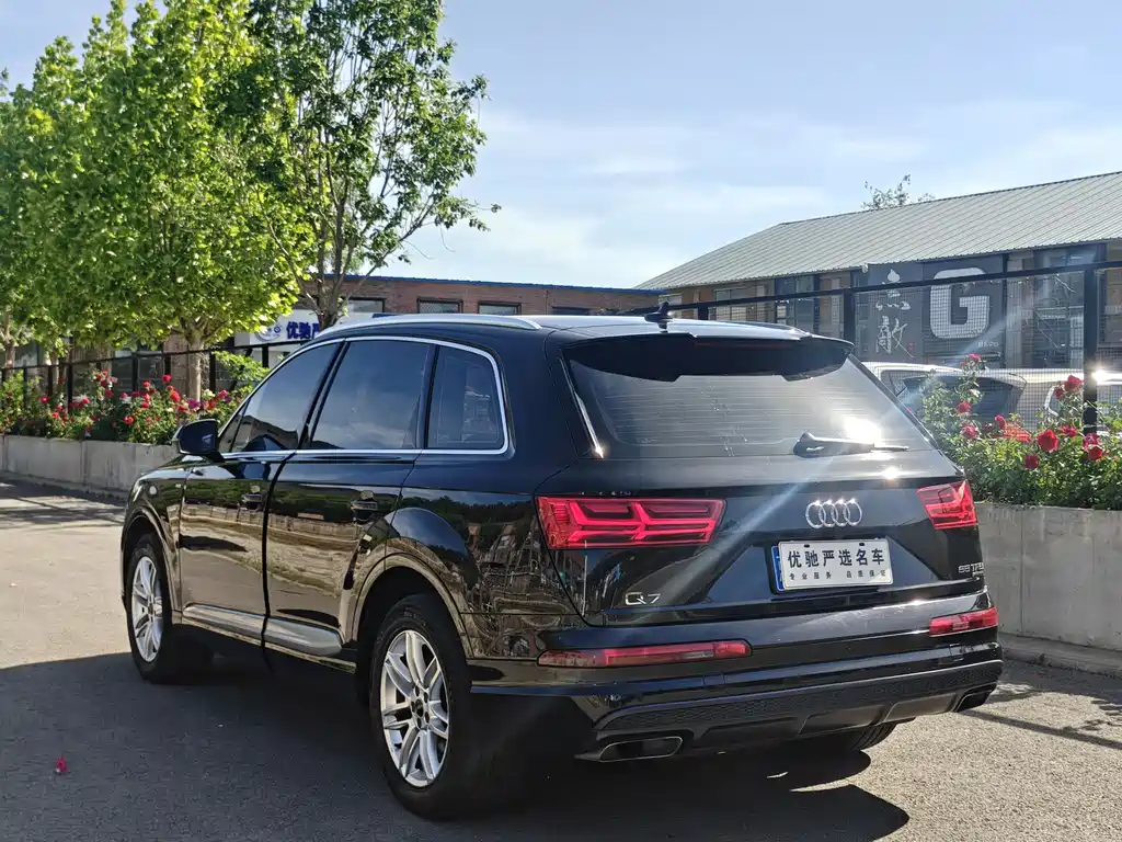Audi Q7 2016 40 TFSI S line Sport