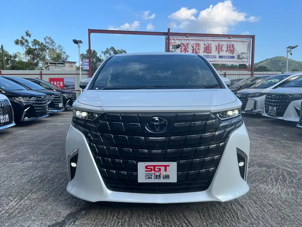 Toyota Alphard 0