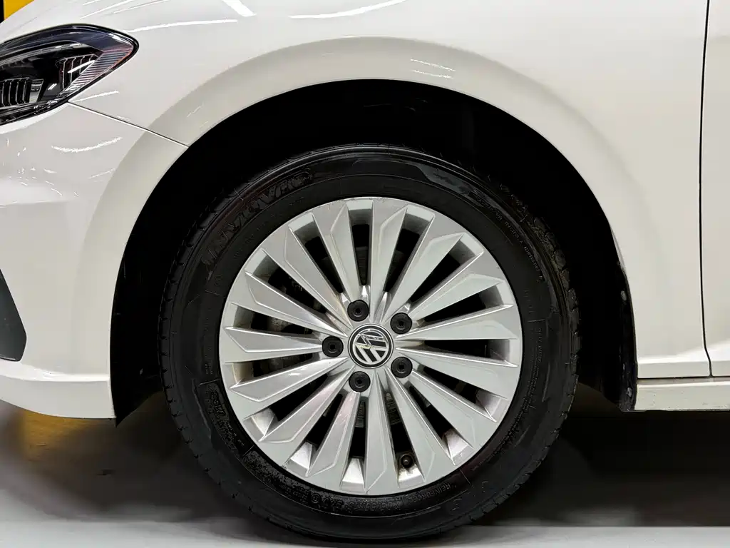Volkswagen Lavida — миниатюра 26