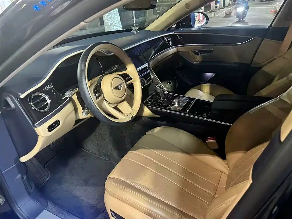 Bentley Flying Spur 2023 4.0T V8 S