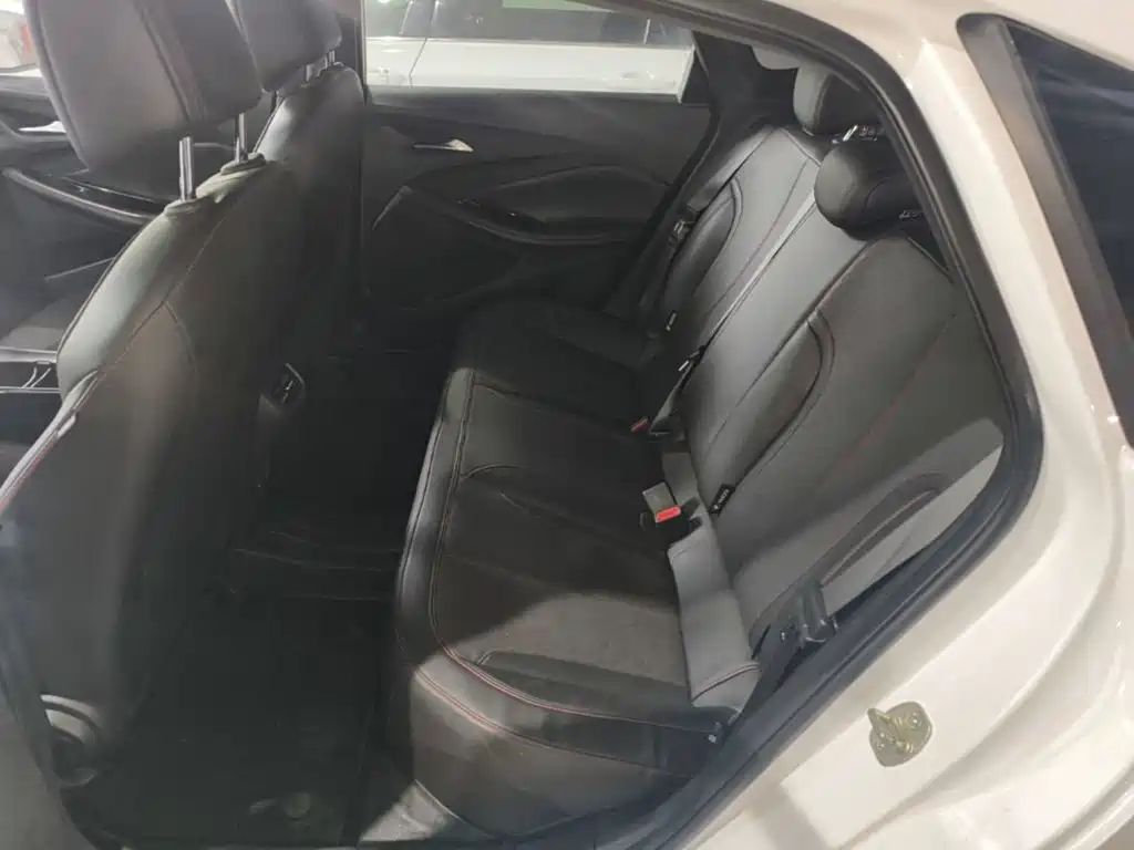 Buick Verano — миниатюра 17