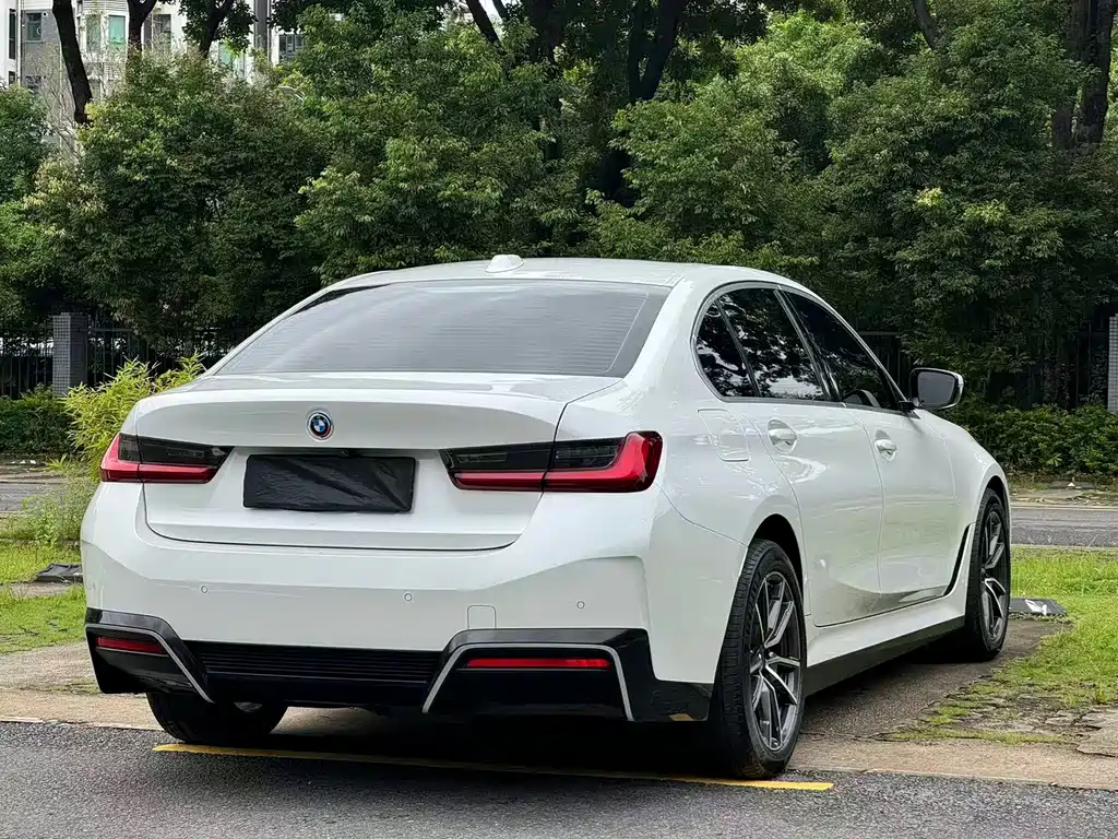 BMW i3 — миниатюра 21