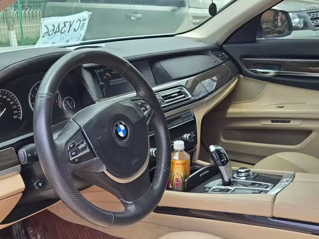 BMW 7 Series 7 2011 740Li