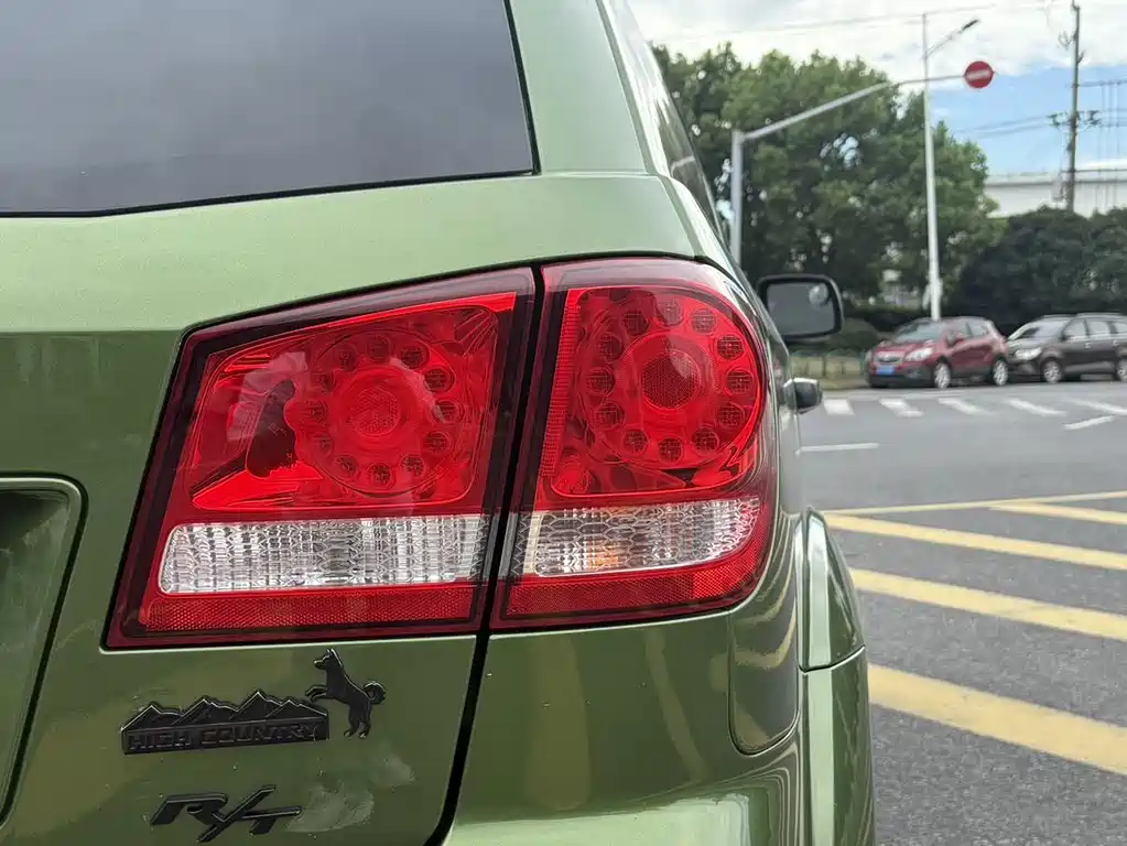 Dodge Journey — миниатюра 15