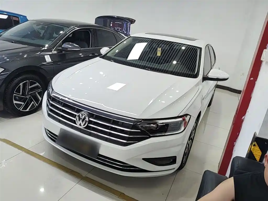 Volkswagen Sagitar 2022
