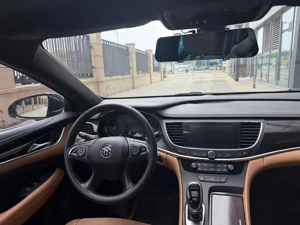 Buick LaCrosse — миниатюра 7