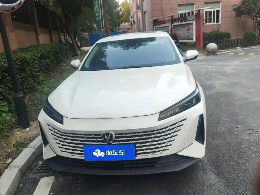 Changan Yida — миниатюра 2
