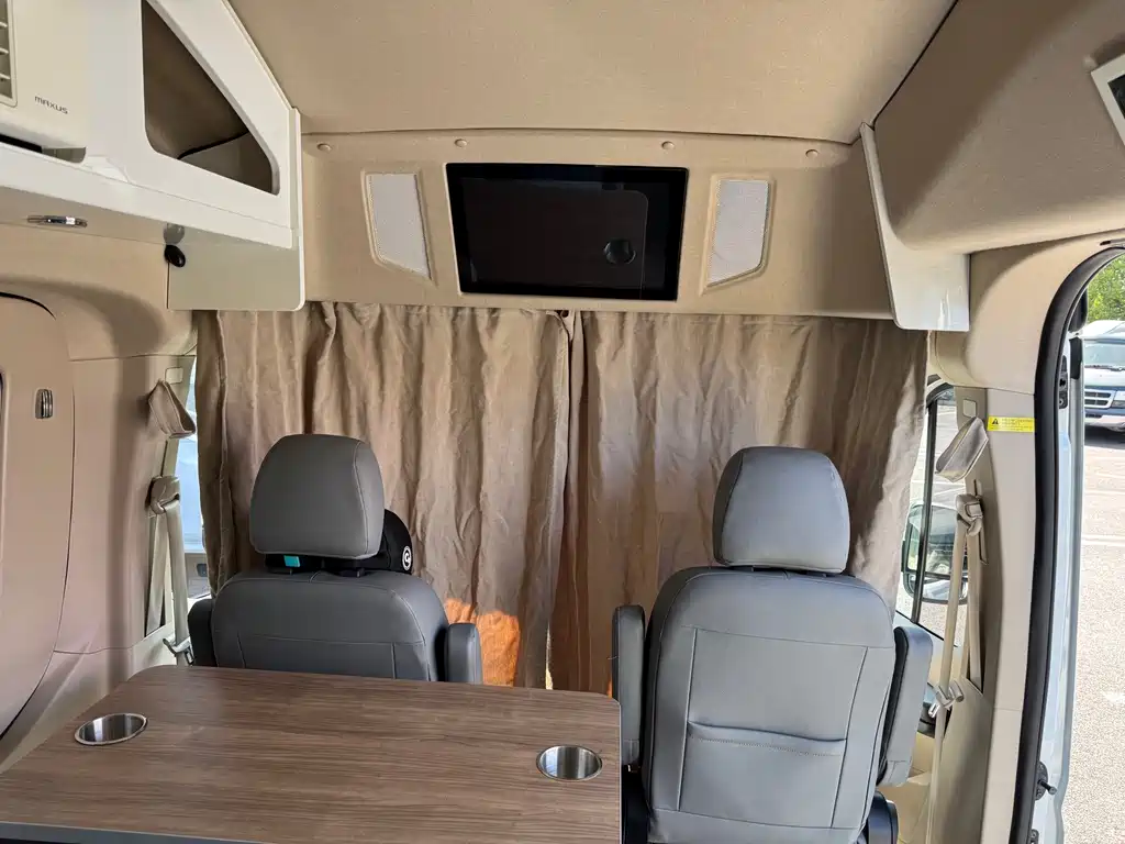 MAXUS V90 RV — миниатюра 21