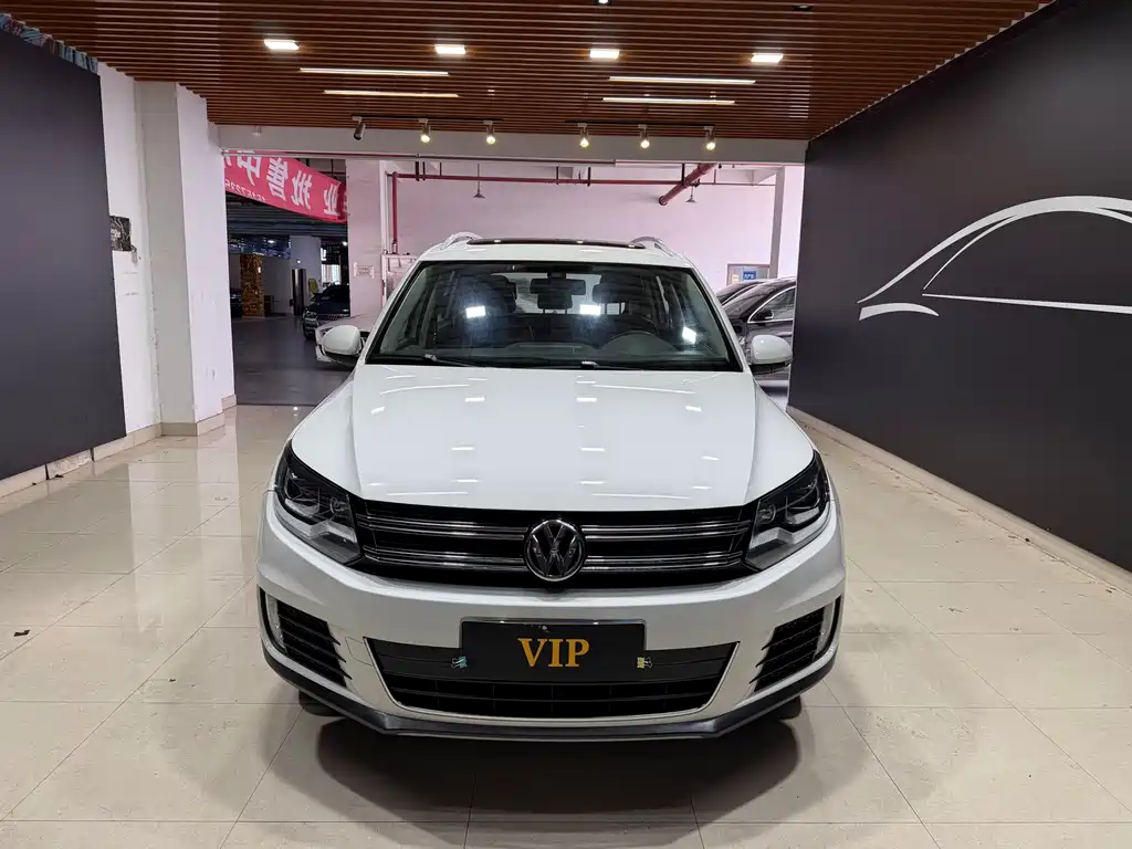Volkswagen Tiguan — миниатюра 2