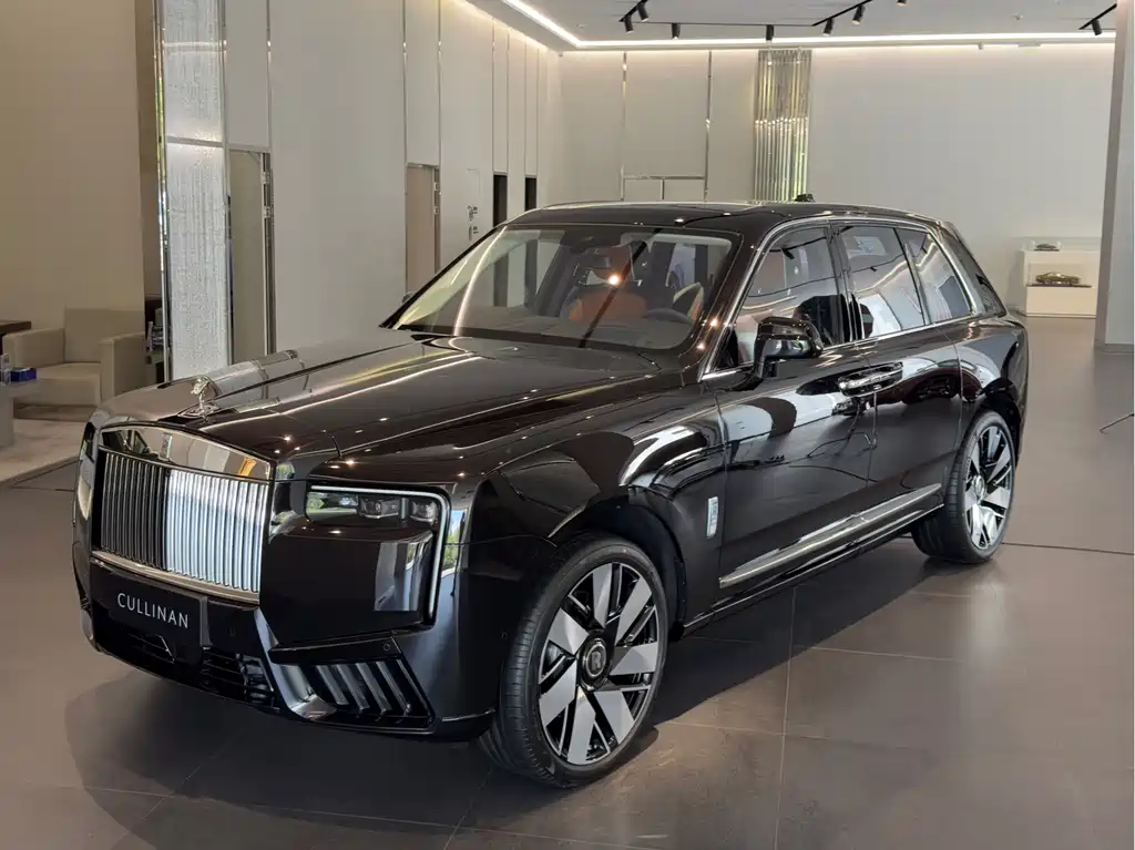 Rolls-Royce Cullinan 0