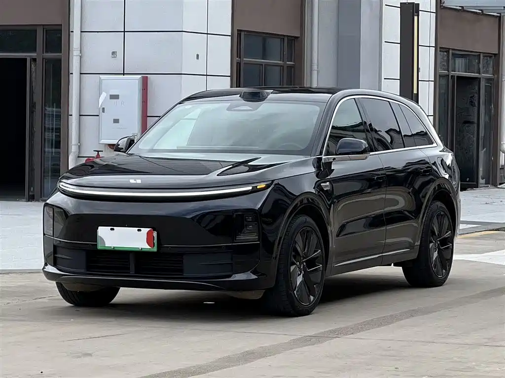 Li Auto Li L6 2025