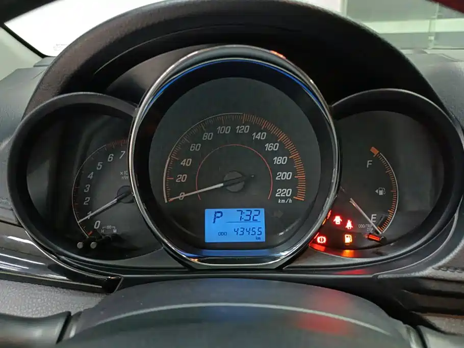 Toyota Yaris L — миниатюра 14