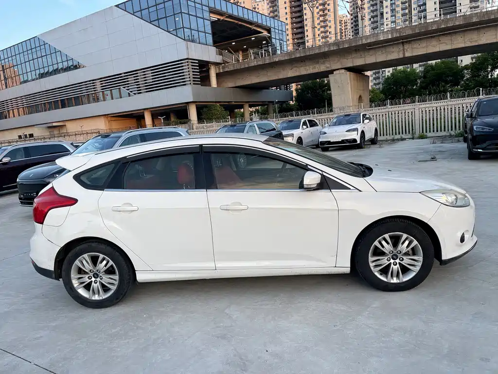 Ford Focus — миниатюра 4