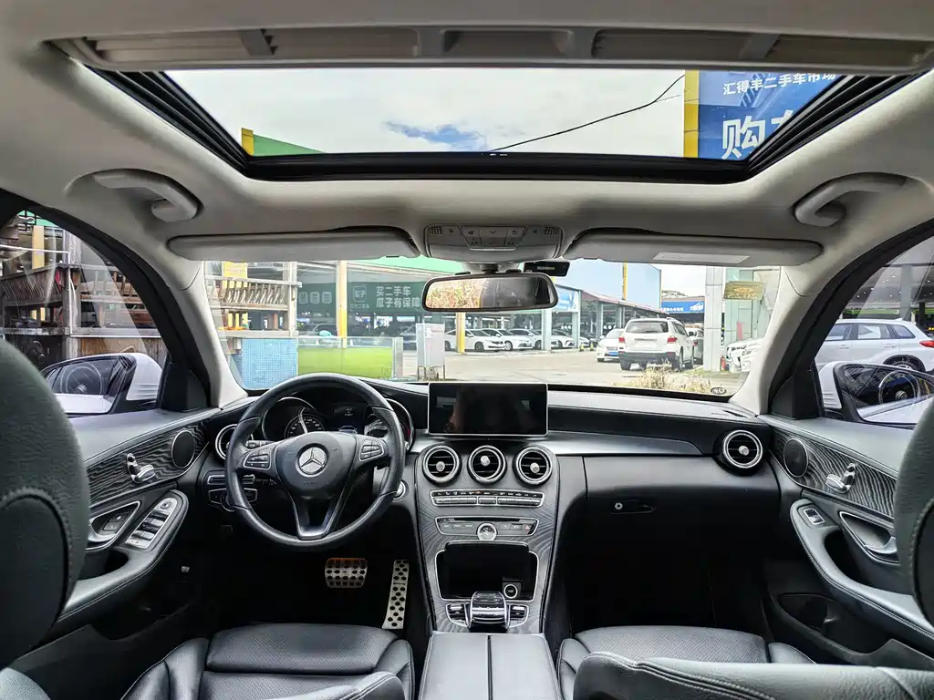 Mercedes-Benz C-Class — миниатюра 13