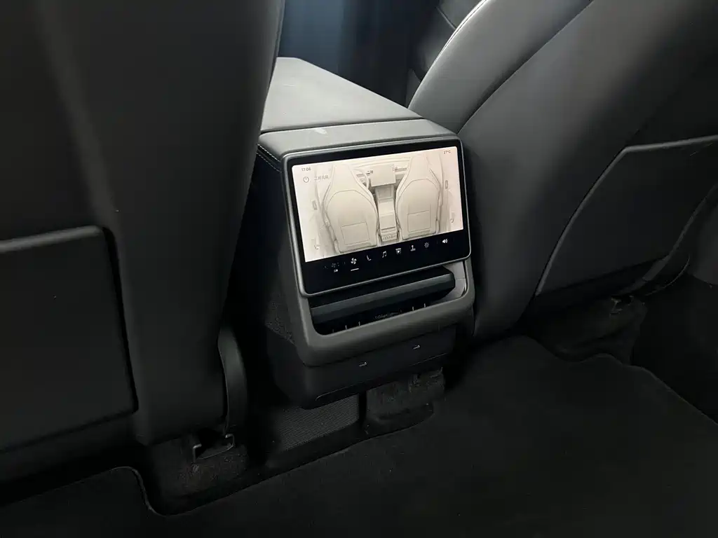 Tesla Model Y L — миниатюра 16