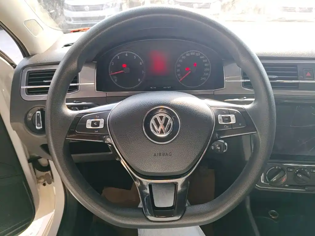 Volkswagen Santana — миниатюра 11