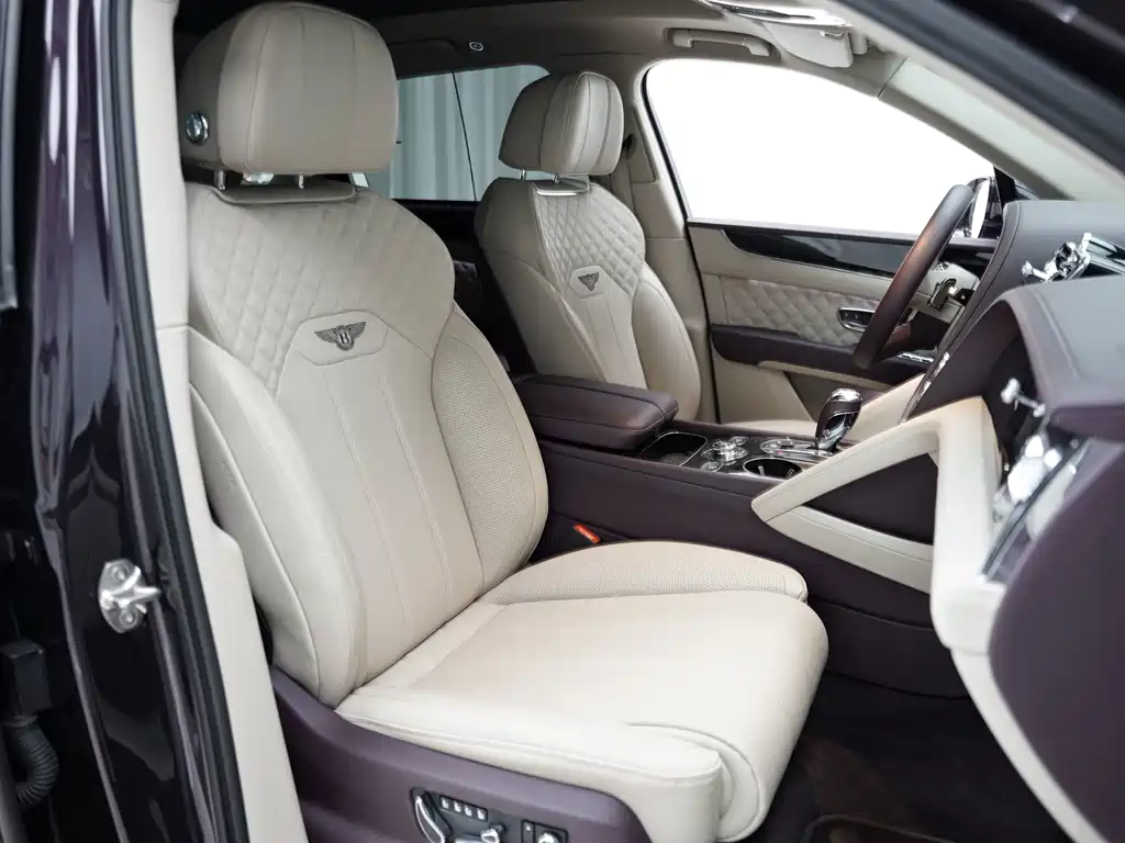 Bentley Bentayga — миниатюра 13