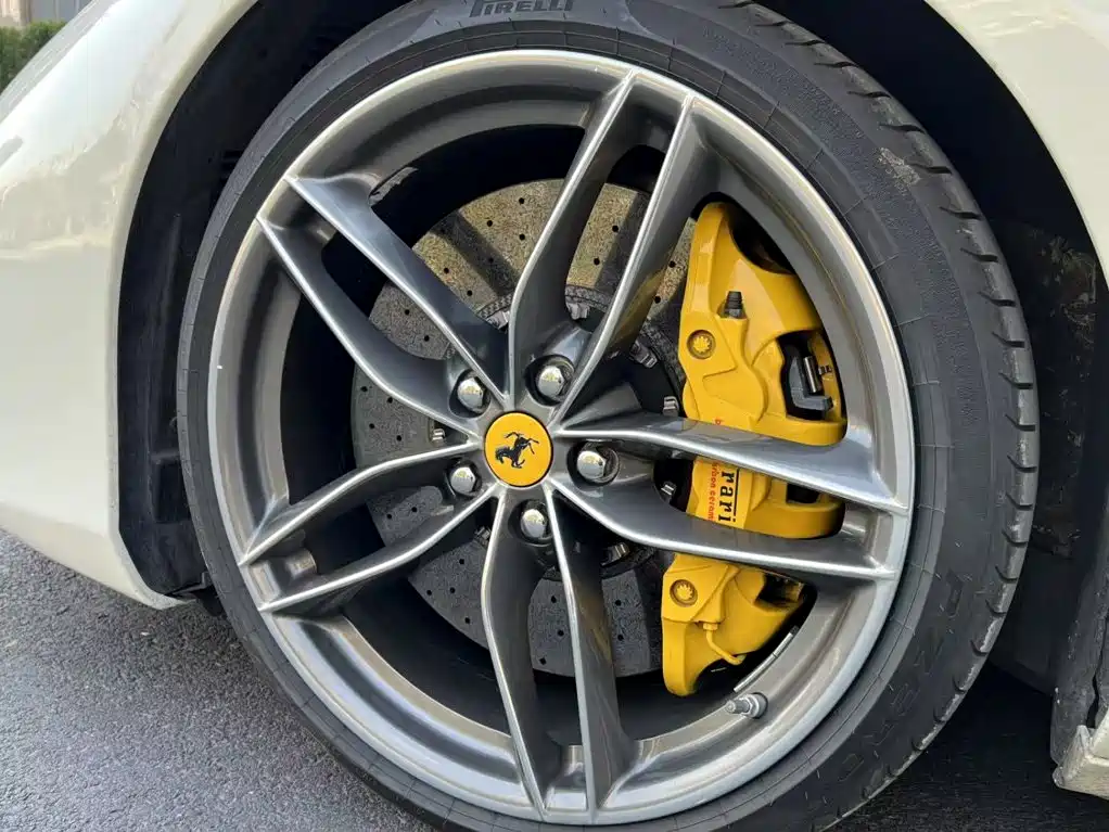 Ferrari 488 — миниатюра 12