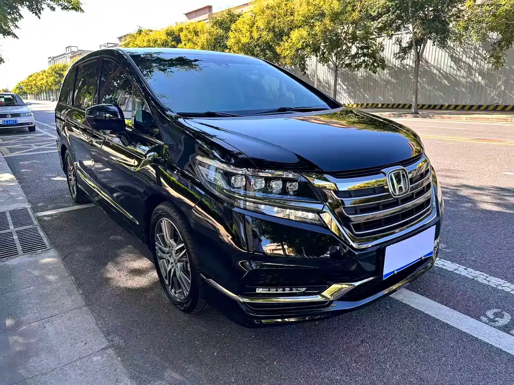 Honda Elysion — миниатюра 2