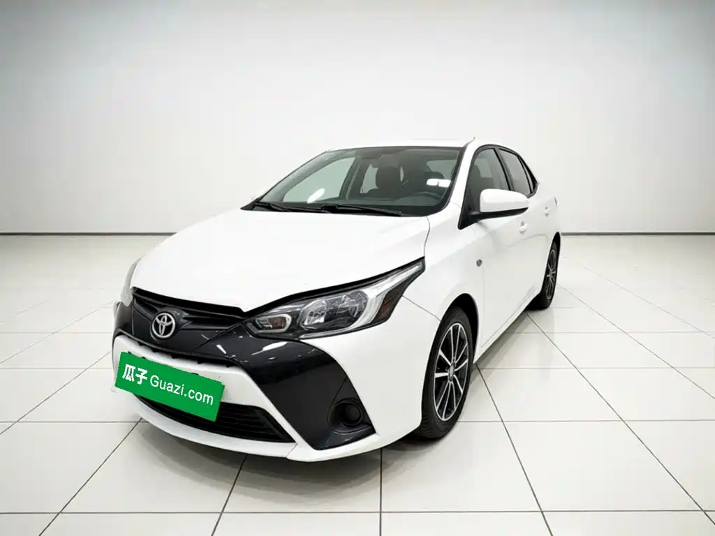 Toyota Yaris L — миниатюра 2
