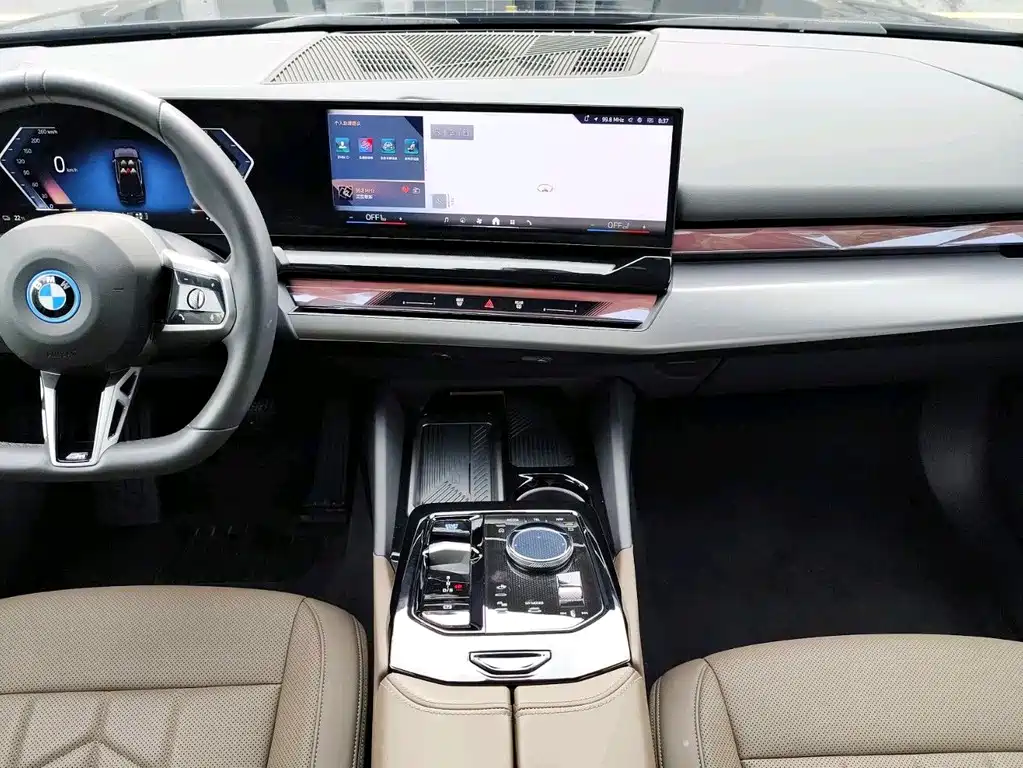 BMW i5 — миниатюра 8