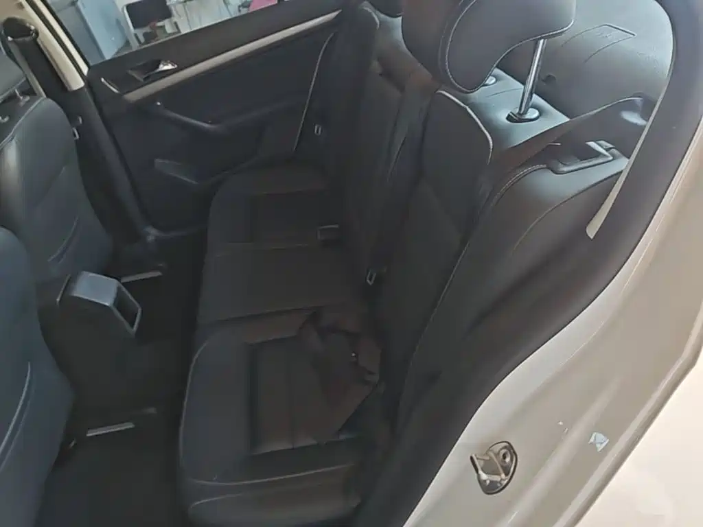 Volkswagen Lavida — миниатюра 17