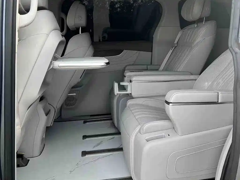Roewe iMAX8 — миниатюра 4