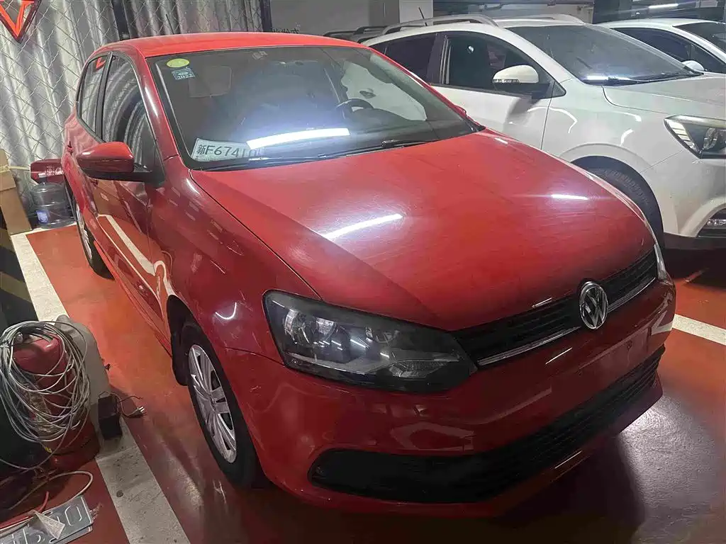 Volkswagen Polo 2016 1.4L AT