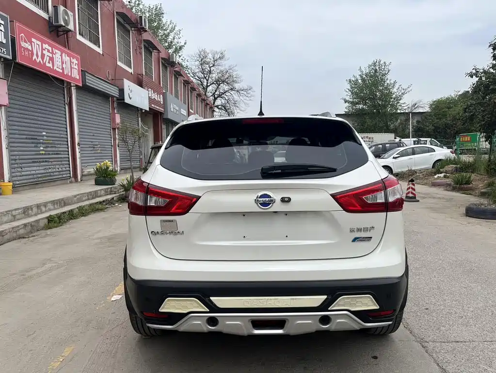 Nissan Qashqai 2017 2.0L CVT Luxury V