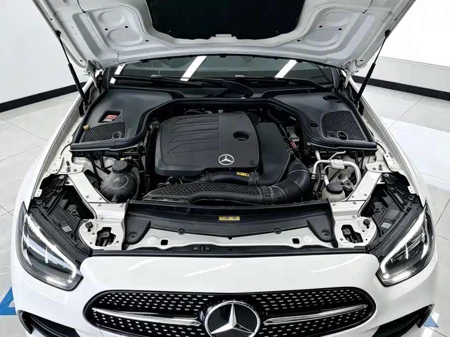 Mercedes-Benz E-Class (Import) — миниатюра 10