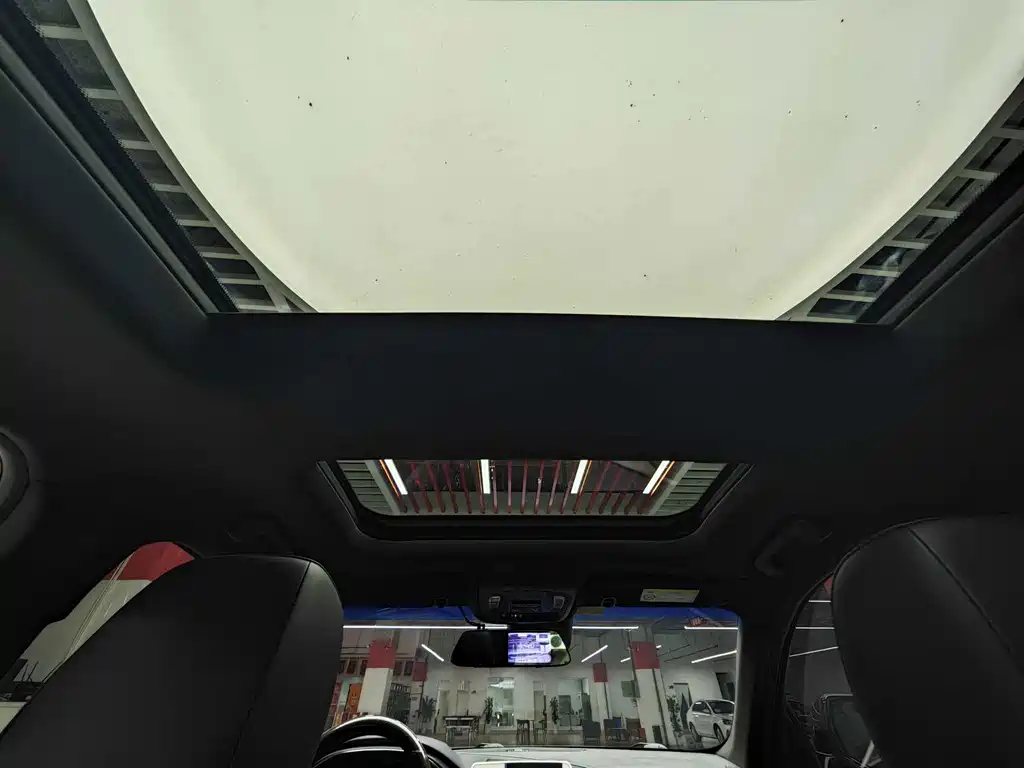 Cadillac CT5 — миниатюра 8