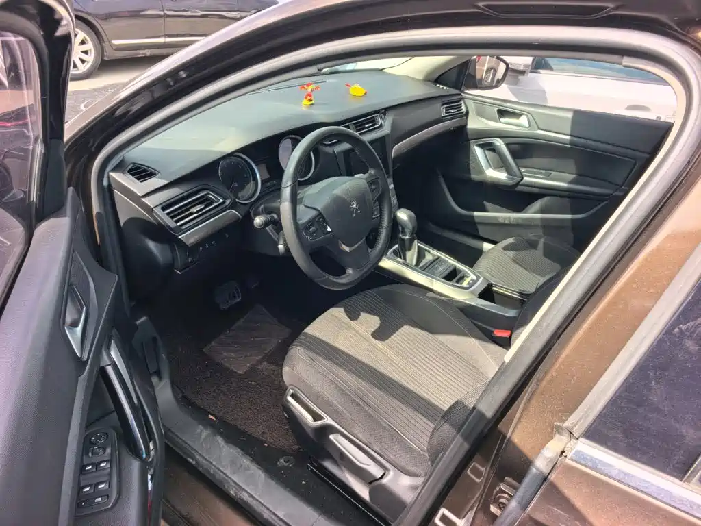 Peugeot 408 — миниатюра 7