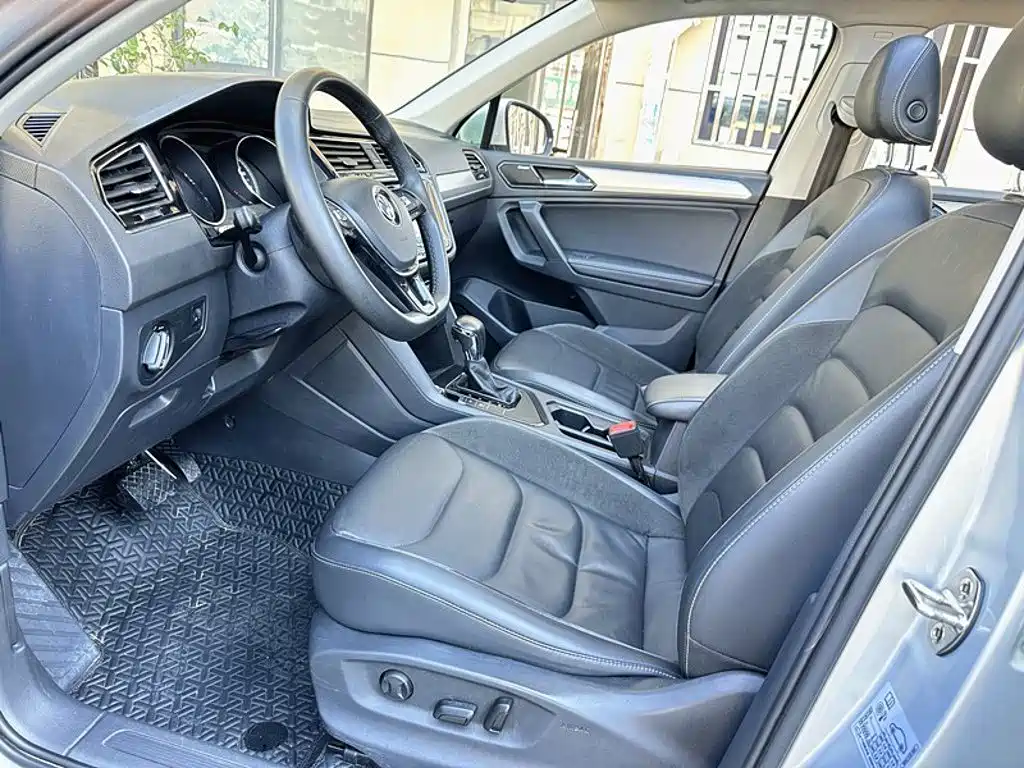Volkswagen Tiguan L — миниатюра 9