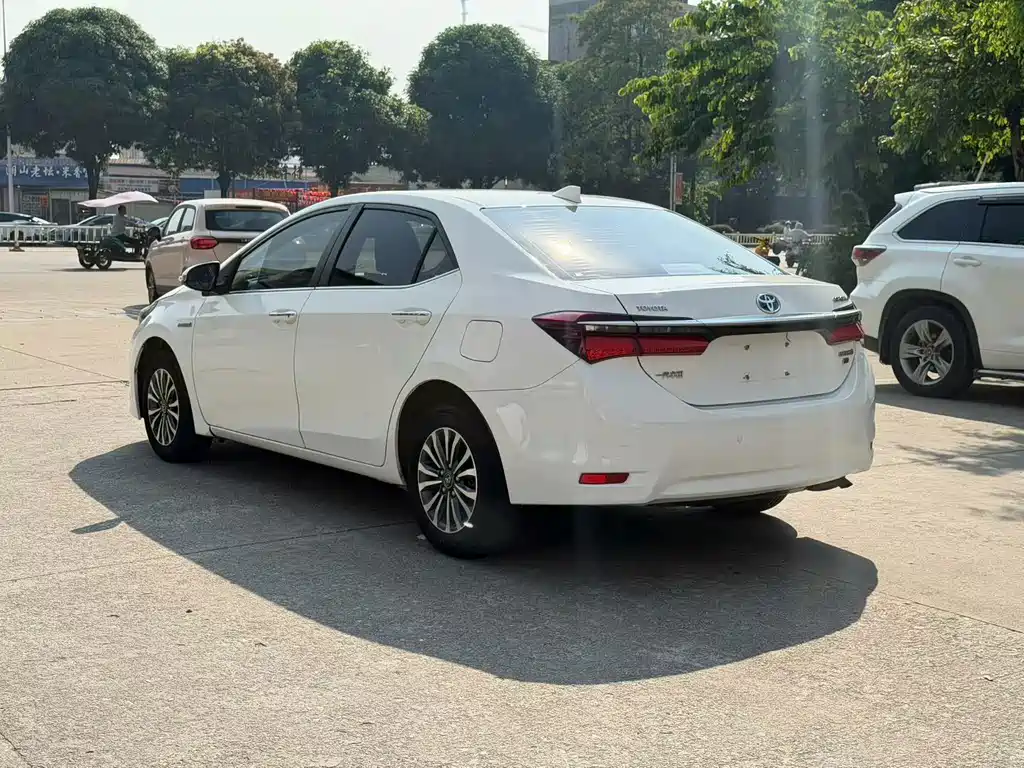 Toyota Corolla — миниатюра 6
