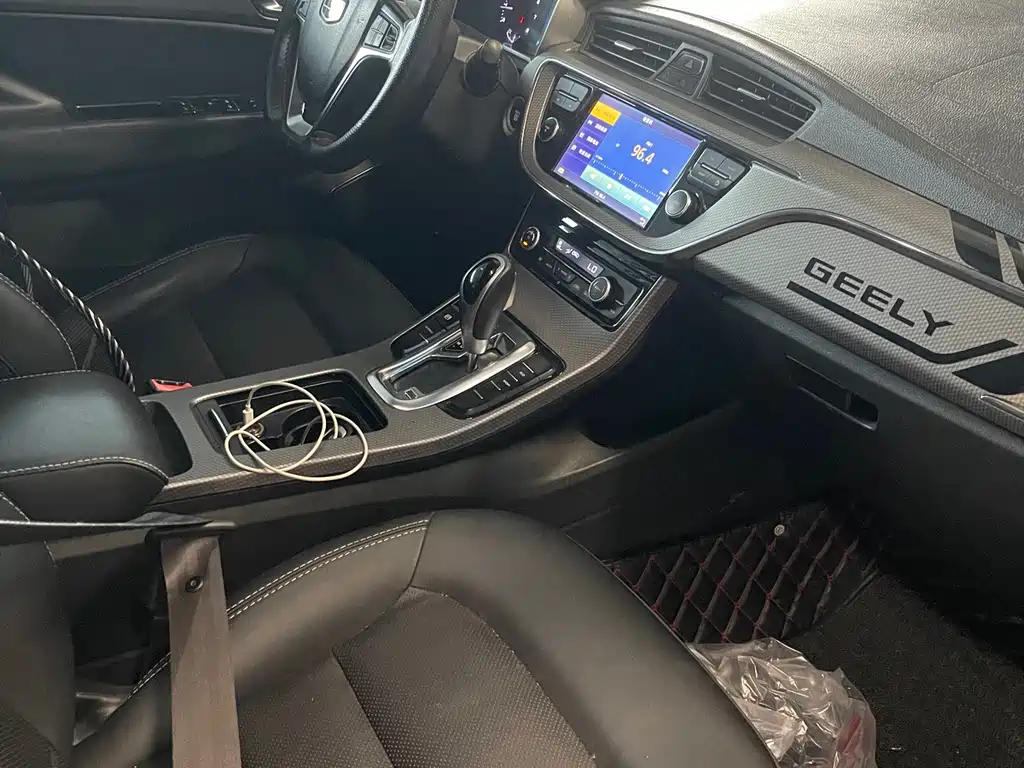 Geely Emgrand GS Sport Edition 1.3T Auto Fashion Leader Type, фото 8