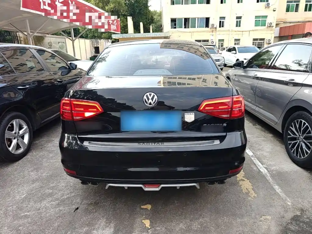 Volkswagen Sagitar 2018 1.6L AT Comfort