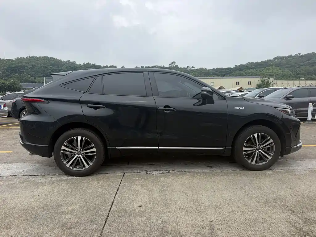 Toyota Venza 2023 2.5L Luxury