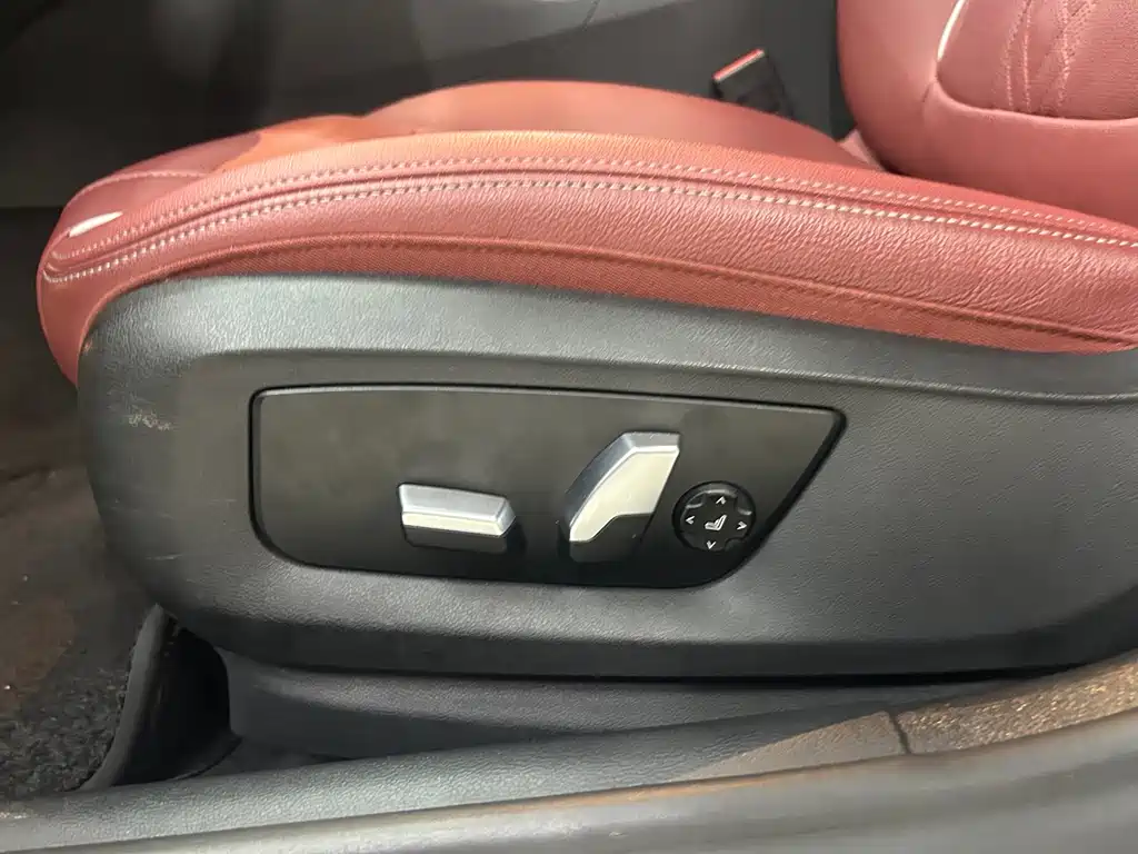 BMW 5 Series — миниатюра 19